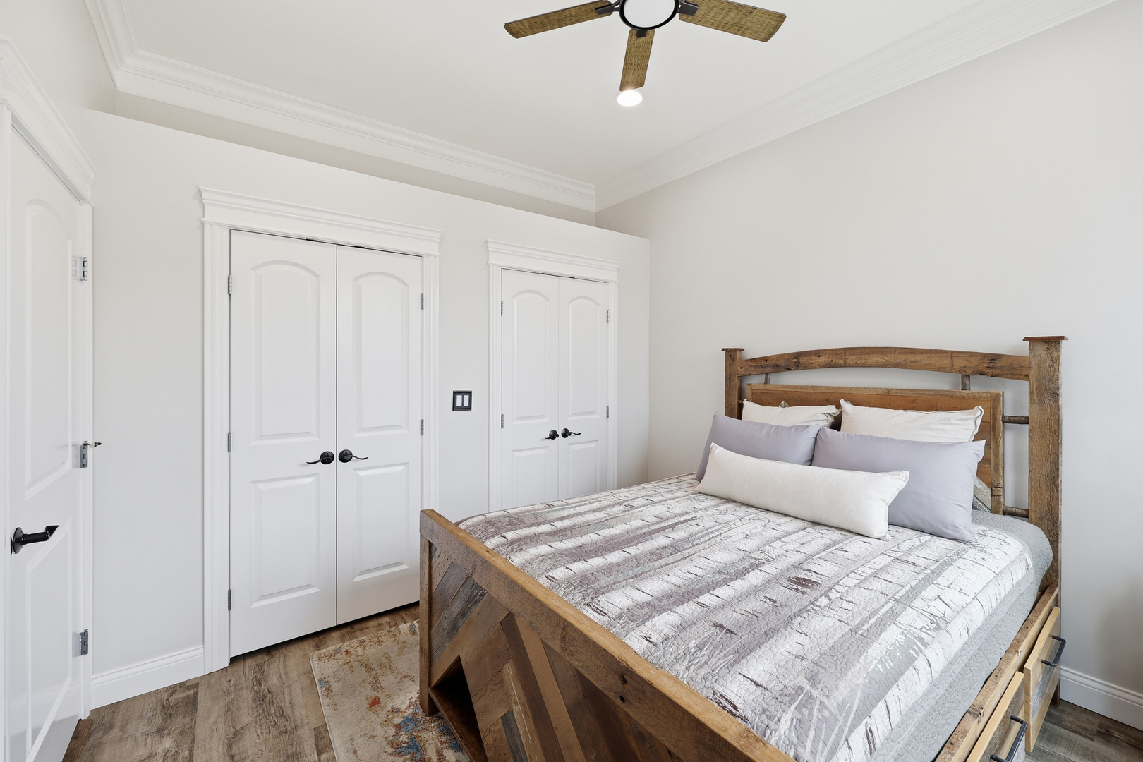 5962 N East Circle Avenue #7, Chicago, IL 60631