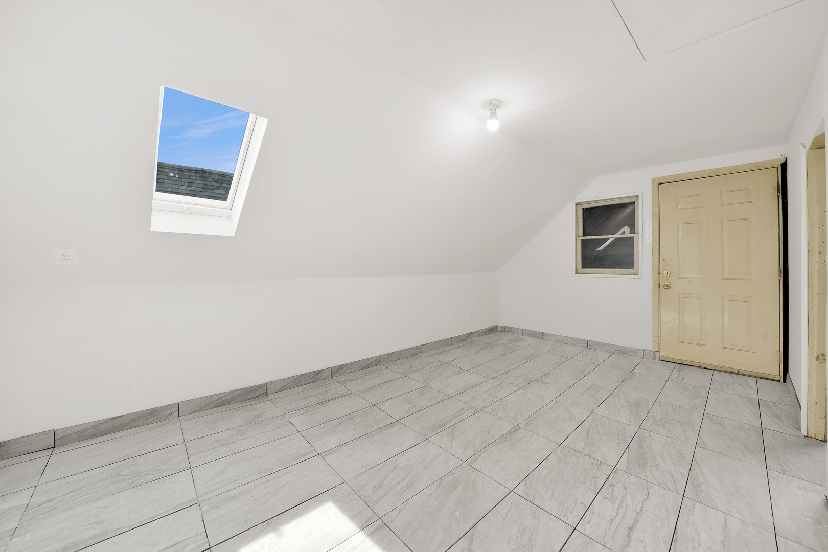 2518 S Claremont Avenue, Chicago, IL 60608