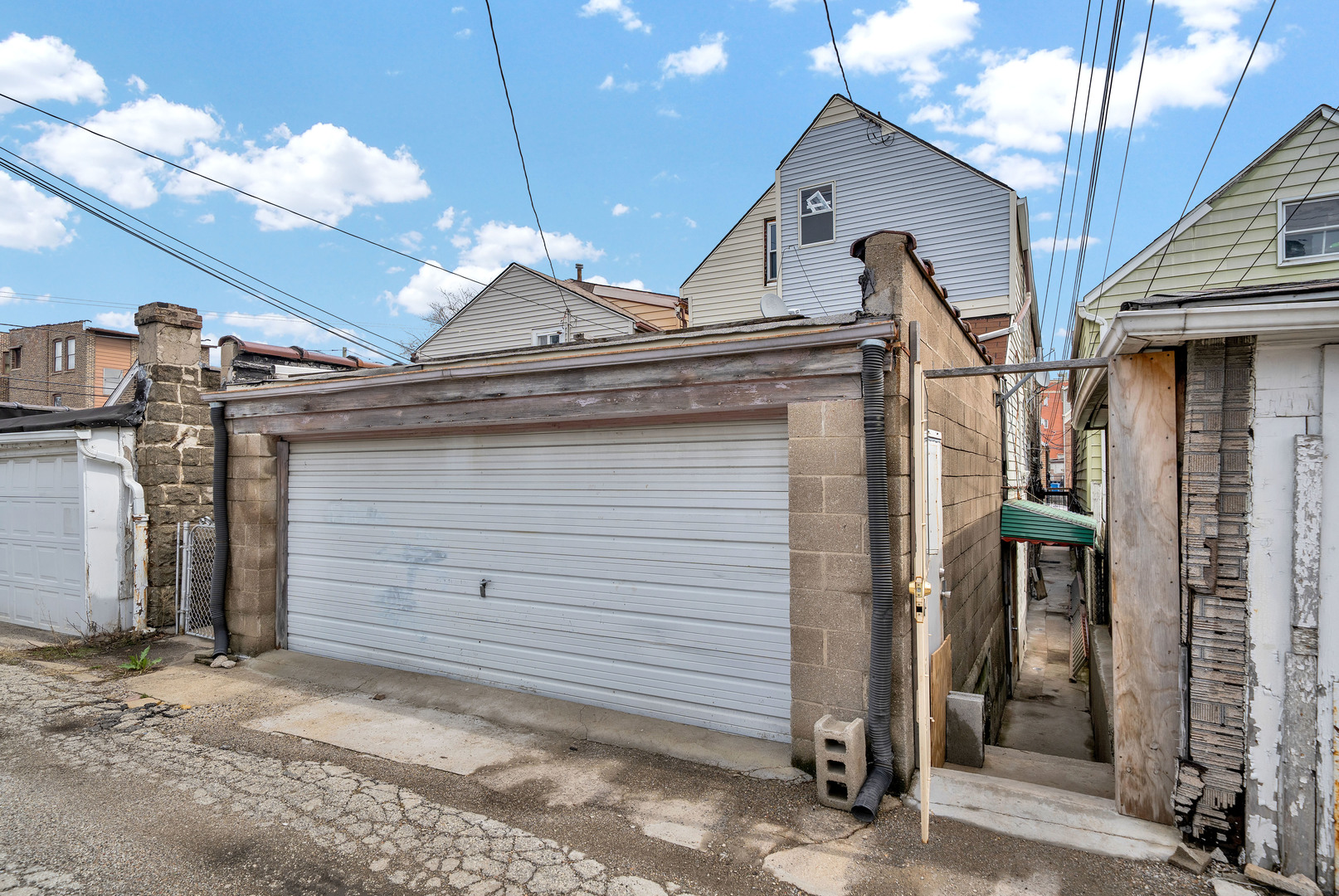 2518 S Claremont Avenue, Chicago, IL 60608