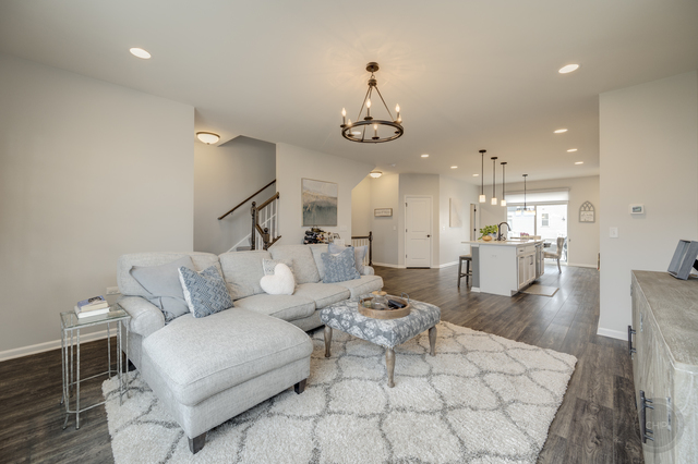 871 Finley Drive, Aurora, IL 60504