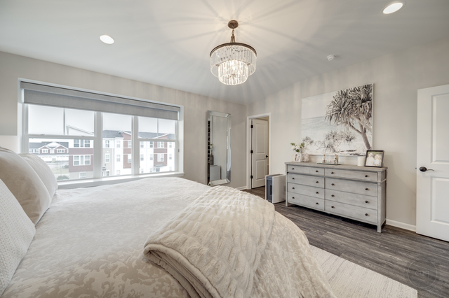 871 Finley Drive, Aurora, IL 60504