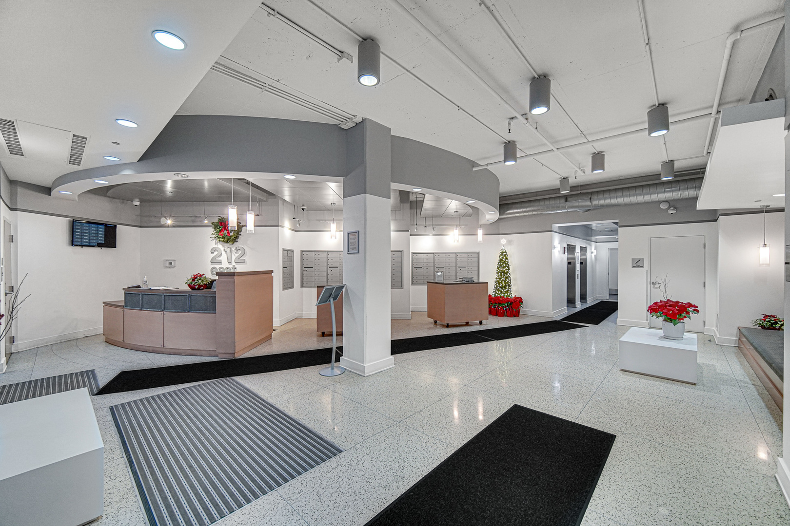 212 E CULLERTON Street #811, Chicago, IL 60616