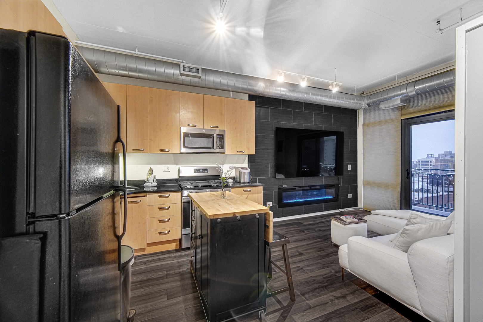 212 E CULLERTON Street #811, Chicago, IL 60616