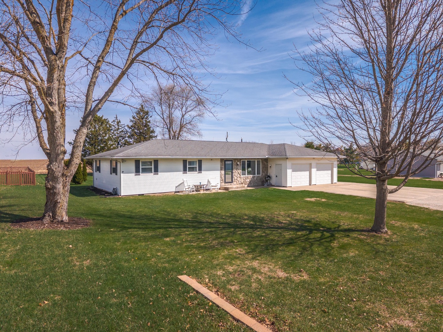 405 W Jeffery Street, Cullom, IL 60929