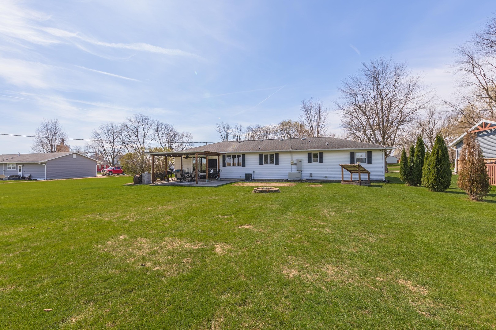 405 W Jeffery Street, Cullom, IL 60929