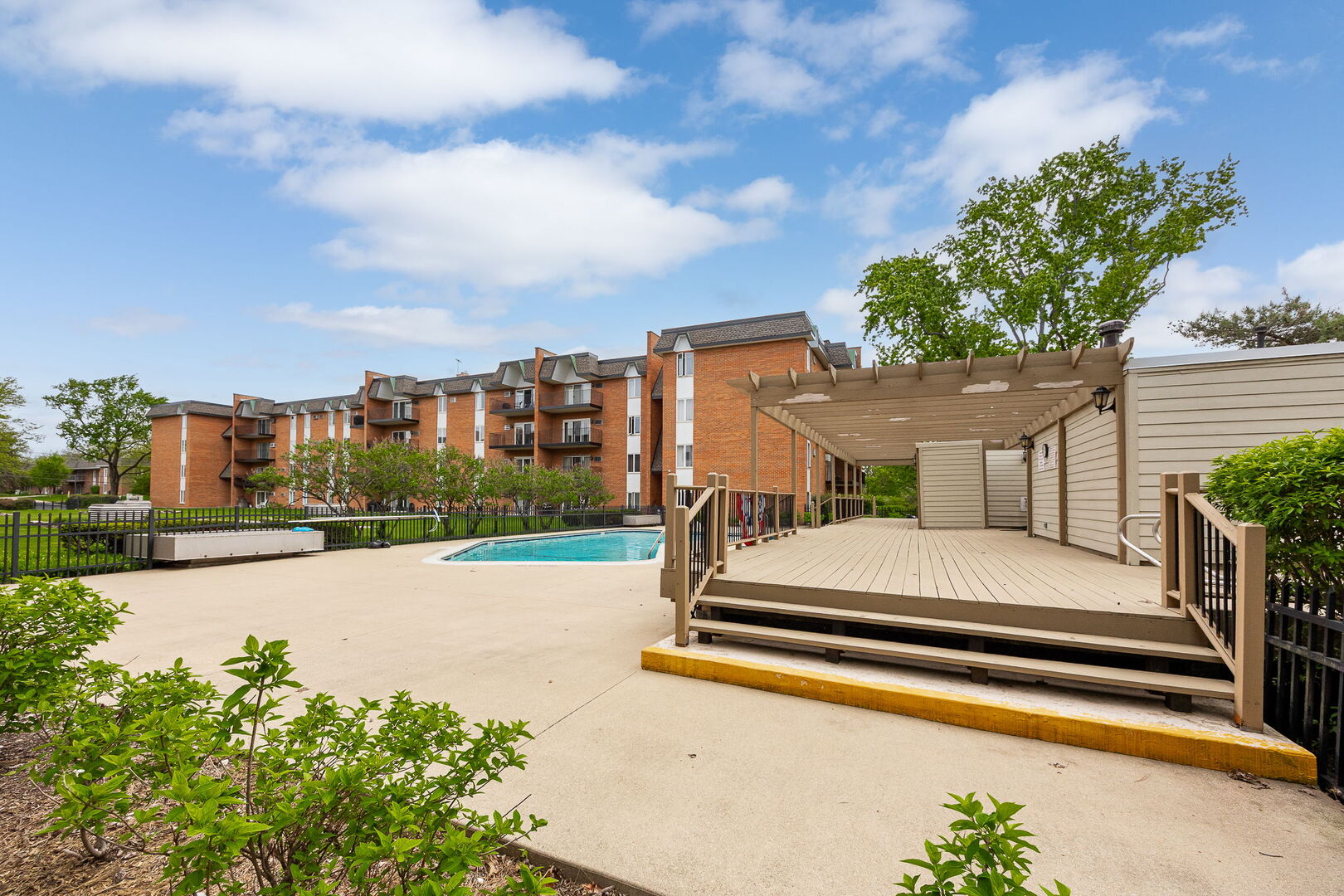 4221 Saratoga Avenue #410A, Downers Grove, IL 60515