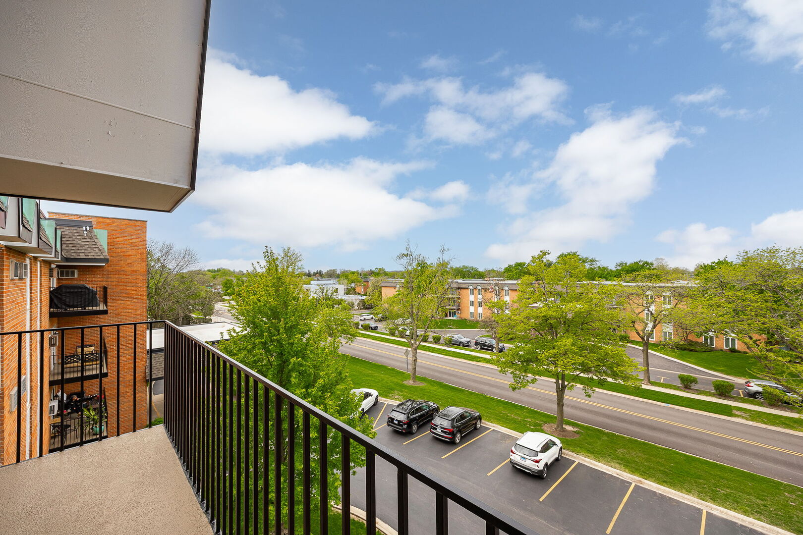 4221 Saratoga Avenue #410A, Downers Grove, IL 60515