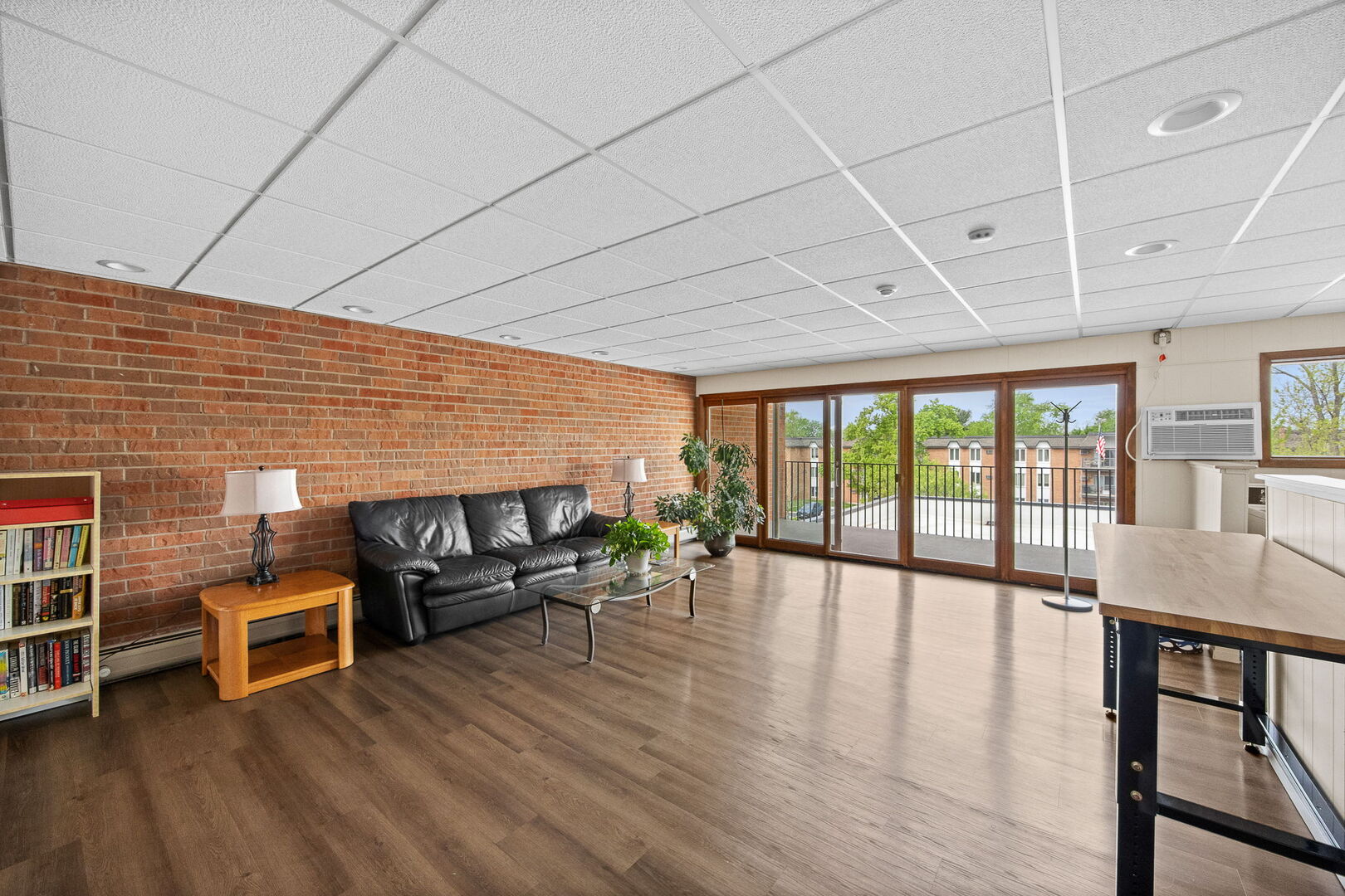 4221 Saratoga Avenue #410A, Downers Grove, IL 60515