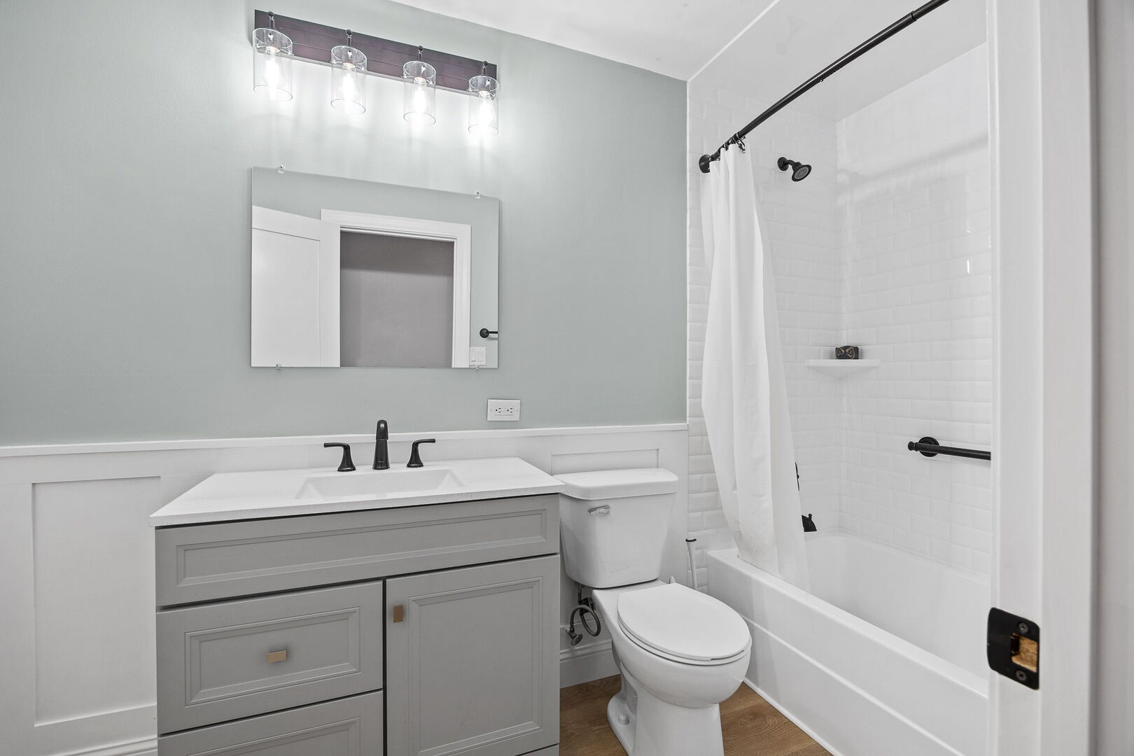 4221 Saratoga Avenue #410A, Downers Grove, IL 60515