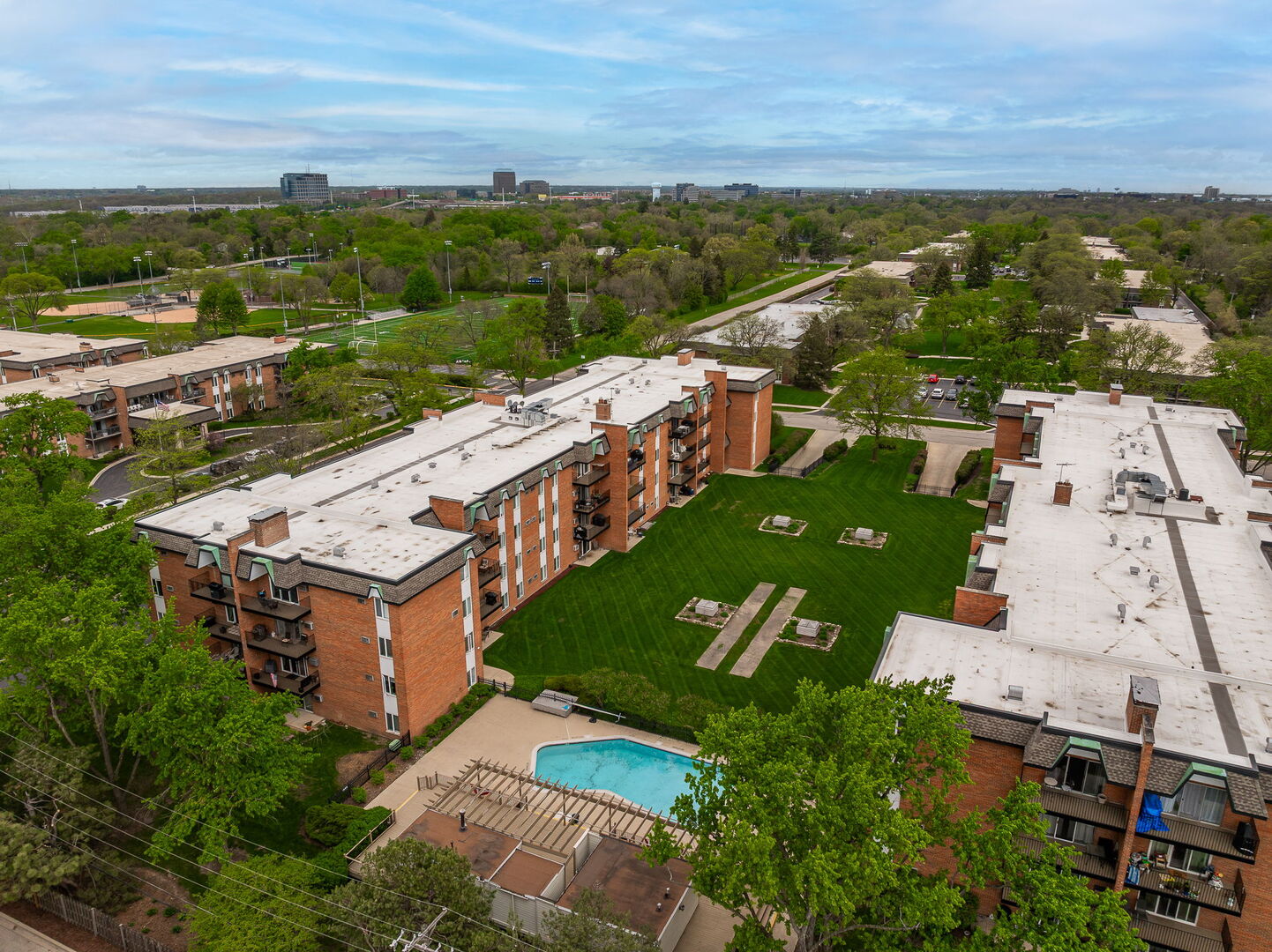 4221 Saratoga Avenue #410A, Downers Grove, IL 60515