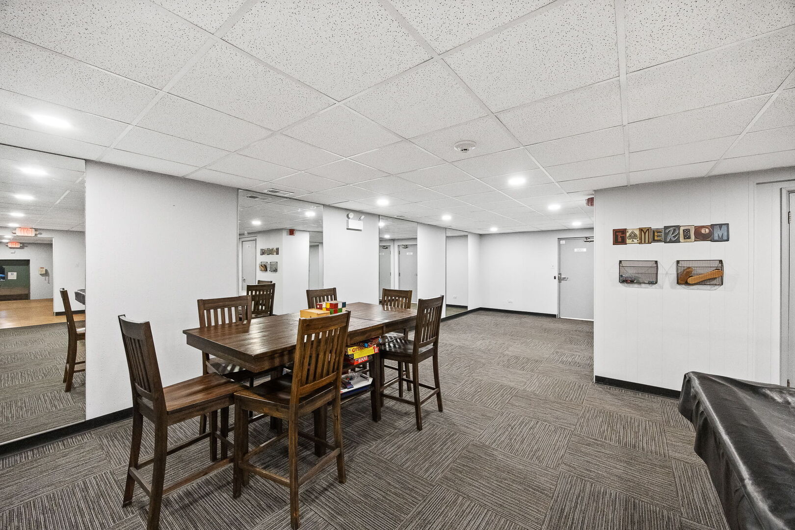 4221 Saratoga Avenue #410A, Downers Grove, IL 60515