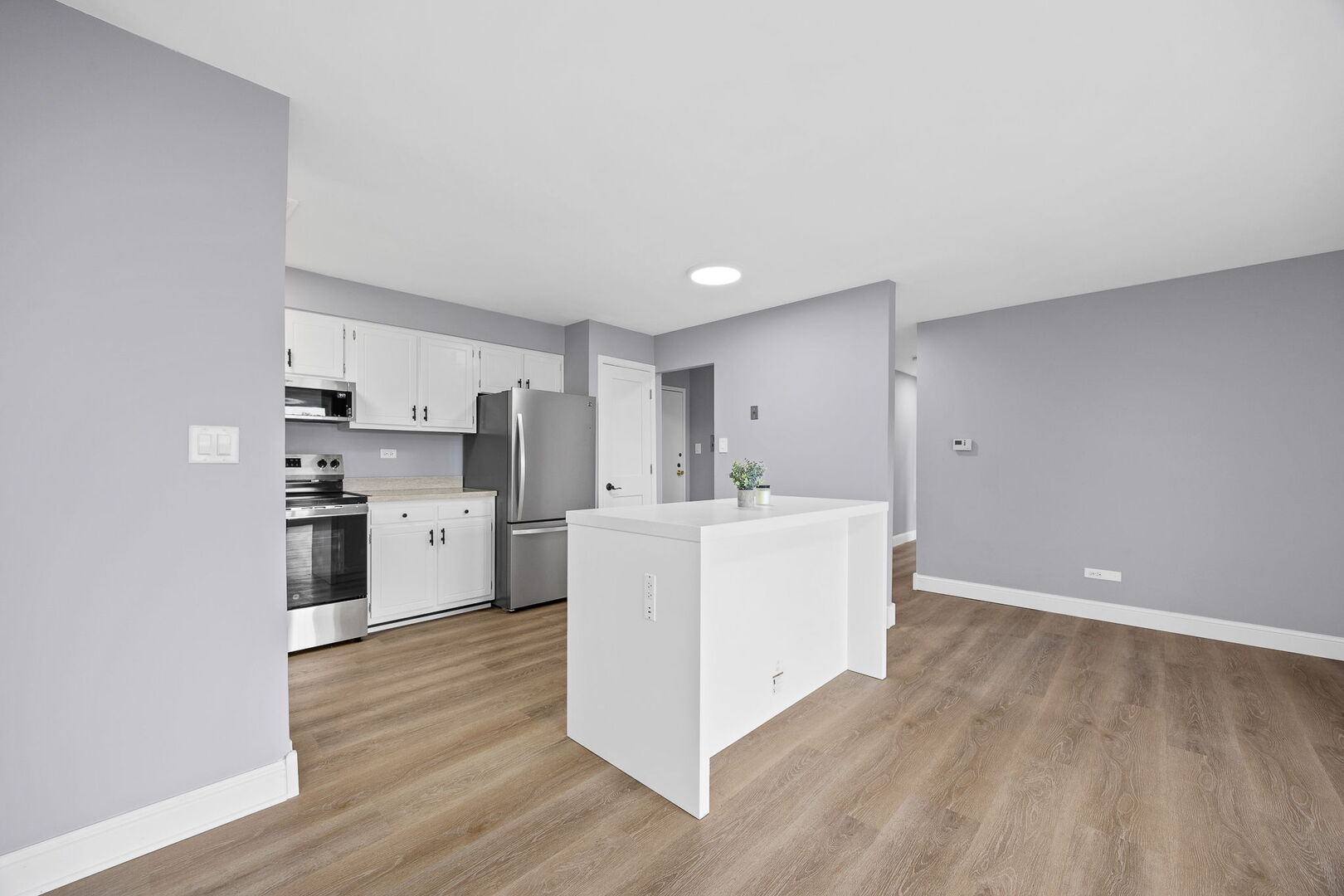 4221 Saratoga Avenue #410A, Downers Grove, IL 60515