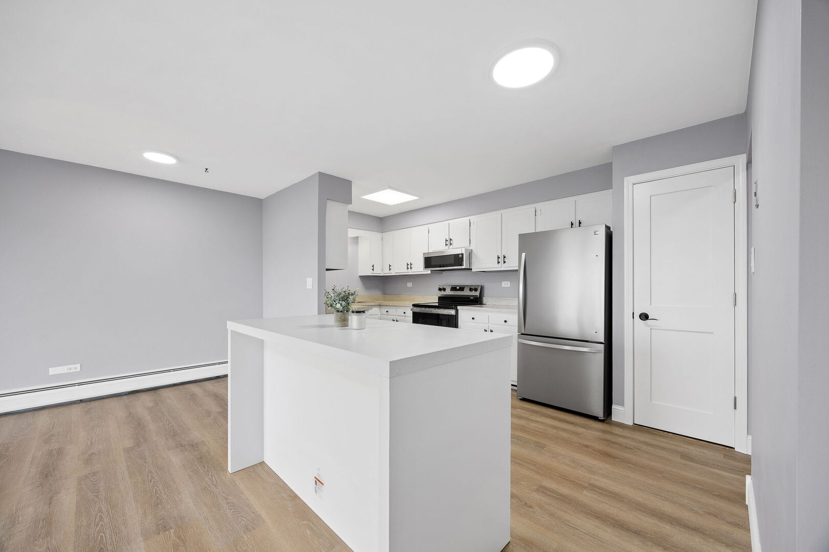 4221 Saratoga Avenue #410A, Downers Grove, IL 60515