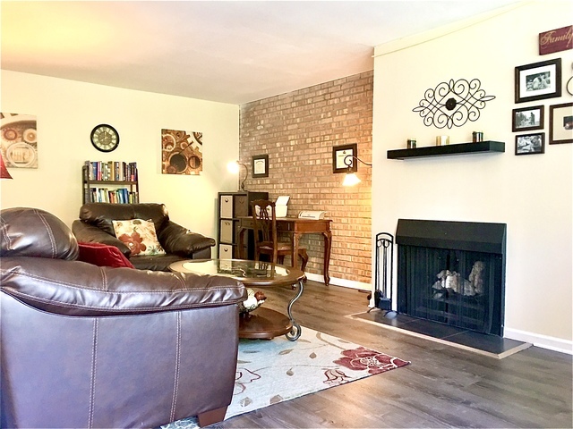 6020 Oakwood Drive #3J, Lisle, IL 60532