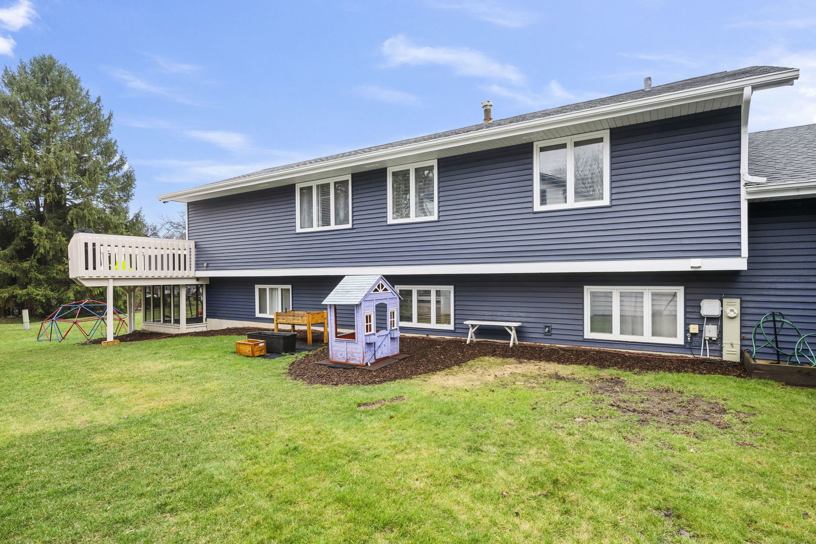 1120 Furlong Drive, Libertyville, IL 60048