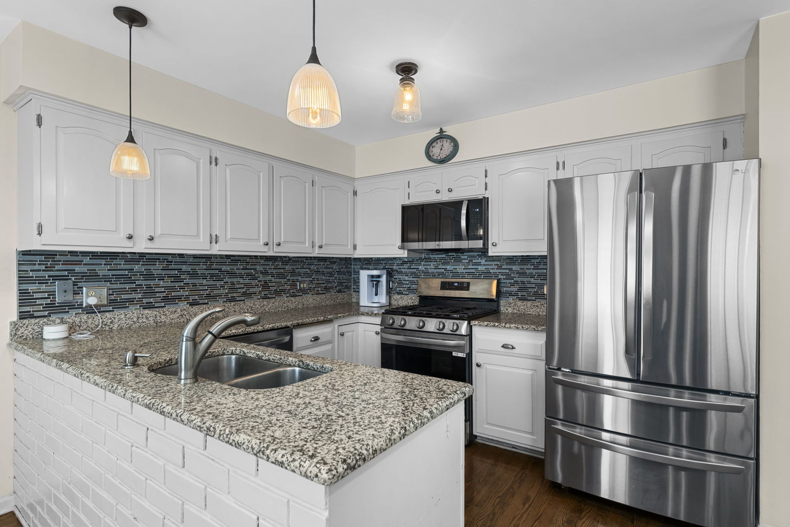 1120 Furlong Drive, Libertyville, IL 60048