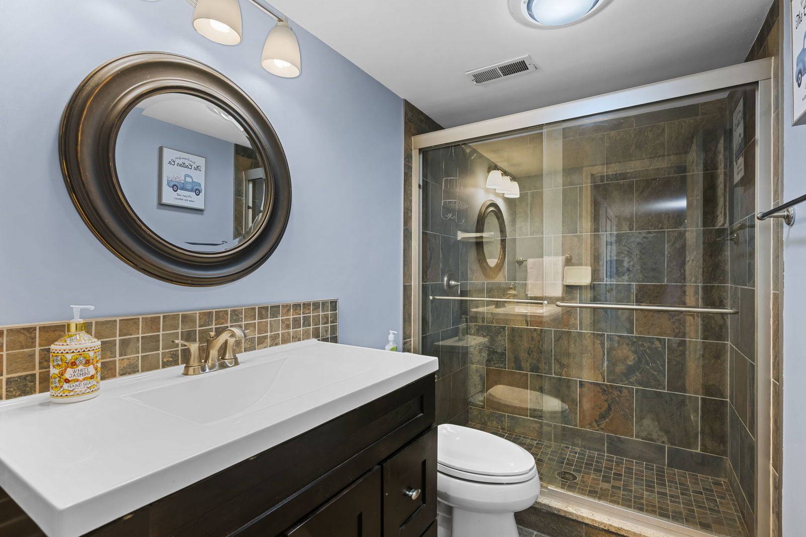 1120 Furlong Drive, Libertyville, IL 60048