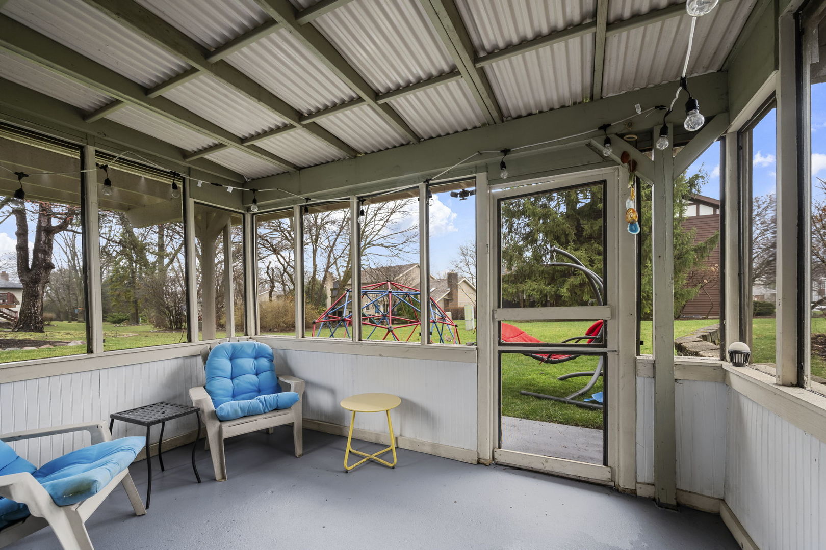 1120 Furlong Drive, Libertyville, IL 60048