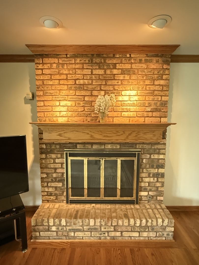 2376 Wyckwood Drive, Aurora, IL 60506