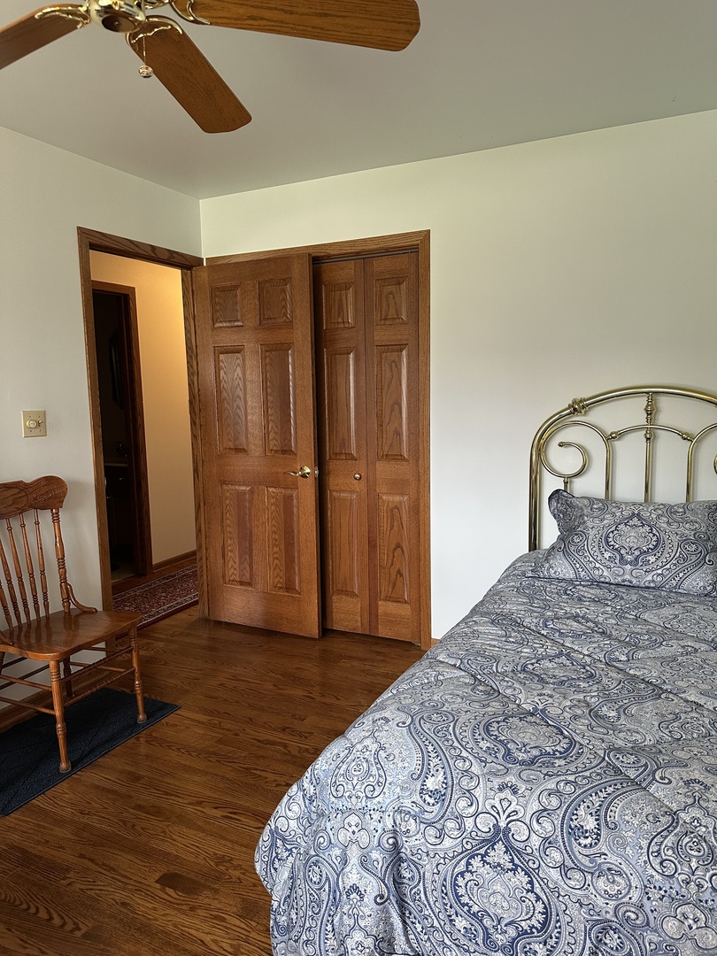 2376 Wyckwood Drive, Aurora, IL 60506