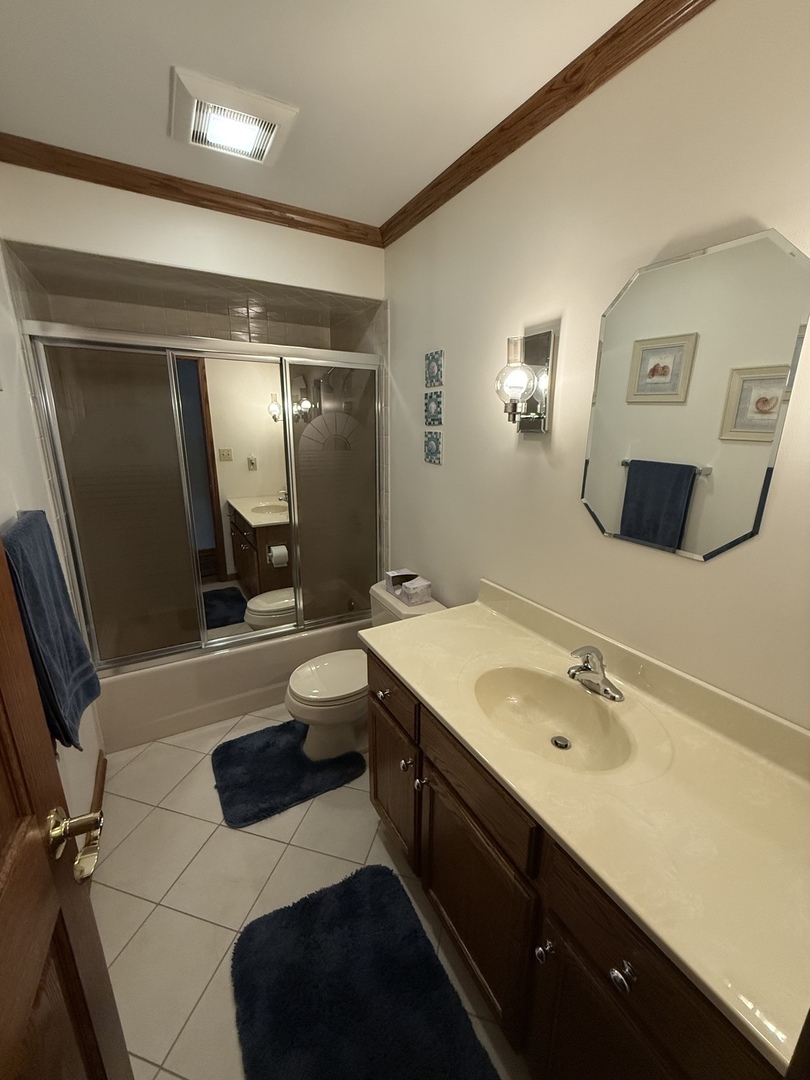 2376 Wyckwood Drive, Aurora, IL 60506