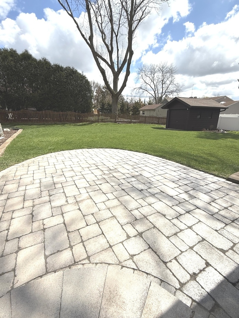 2376 Wyckwood Drive, Aurora, IL 60506