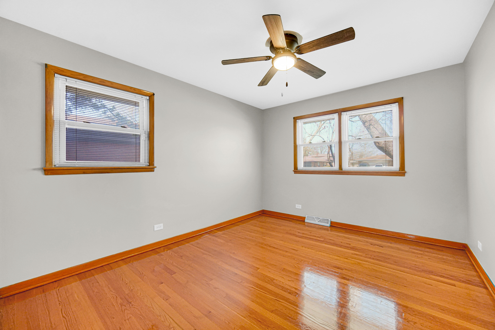 459 E 166th Street, South Holland, IL 60473