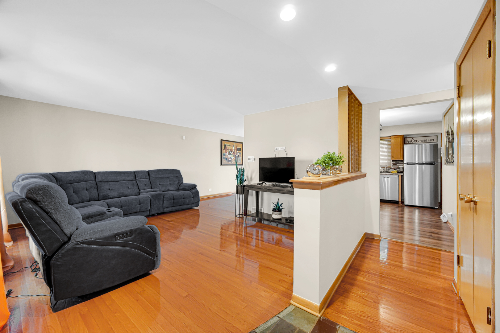 459 E 166th Street, South Holland, IL 60473