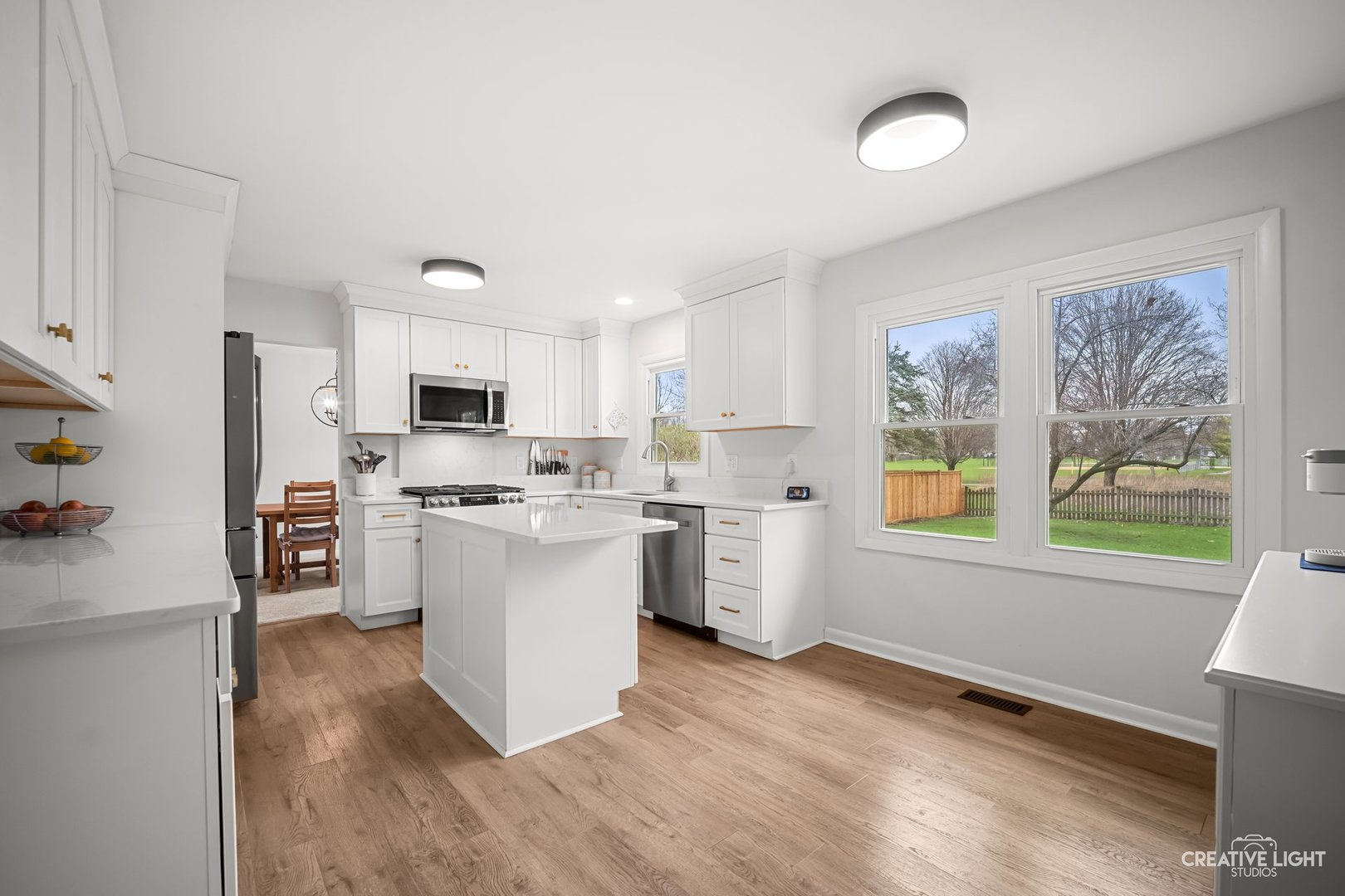 800 Fellows Street, St. Charles, IL 60174