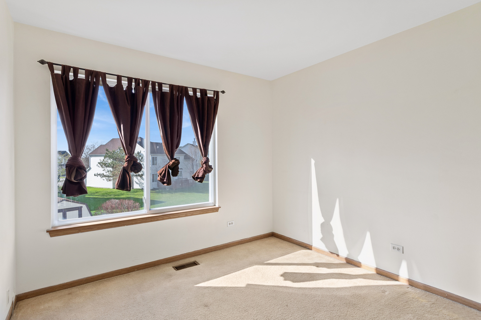 728 Wildflower Circle, Naperville, IL 60540