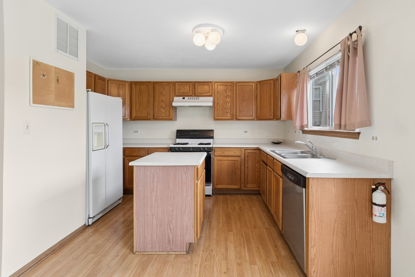 728 Wildflower Circle, Naperville, IL 60540