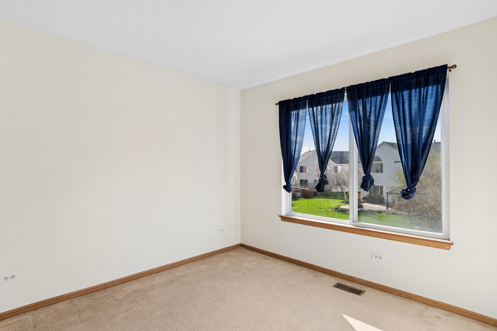 728 Wildflower Circle, Naperville, IL 60540