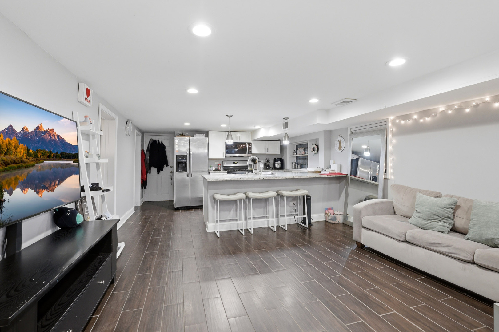 4327 N Avers Avenue, Chicago, IL 60618