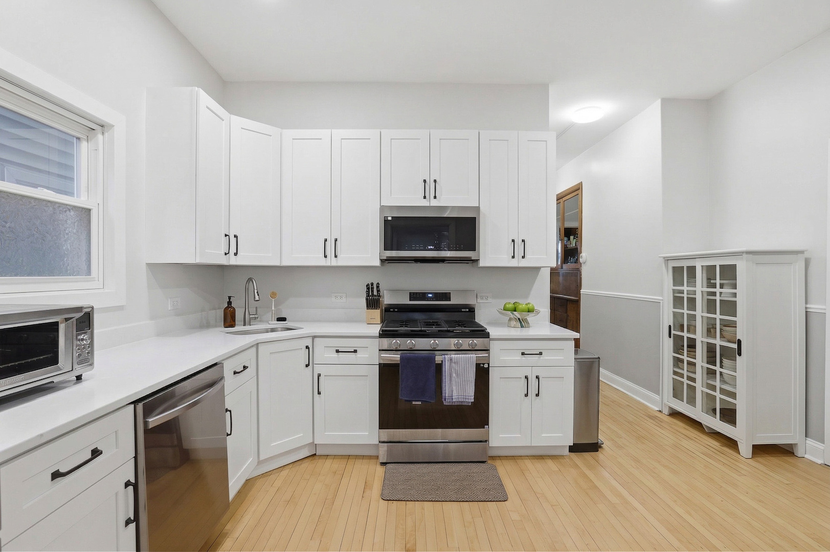 4327 N Avers Avenue, Chicago, IL 60618