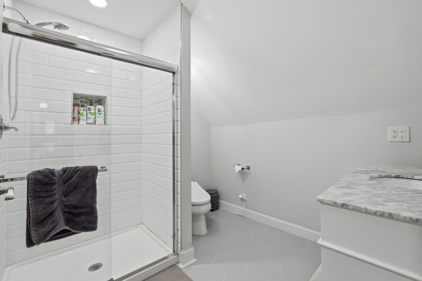 4327 N Avers Avenue, Chicago, IL 60618