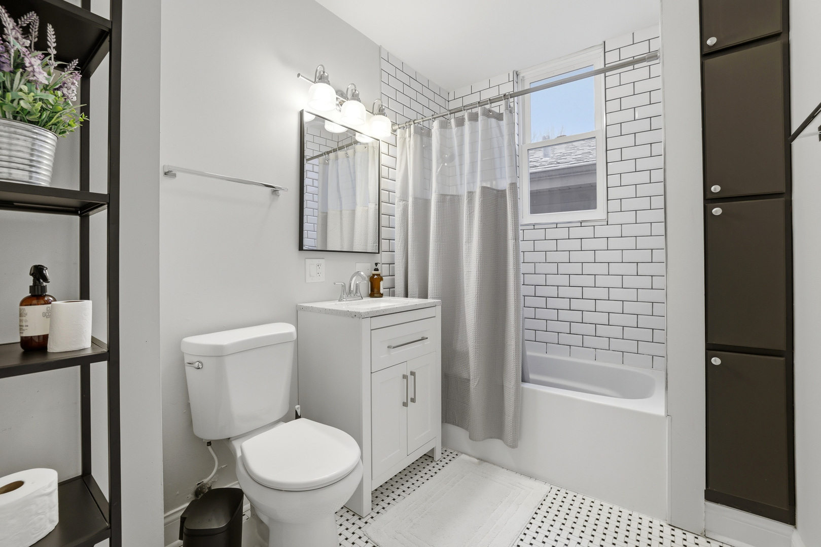 4327 N Avers Avenue, Chicago, IL 60618