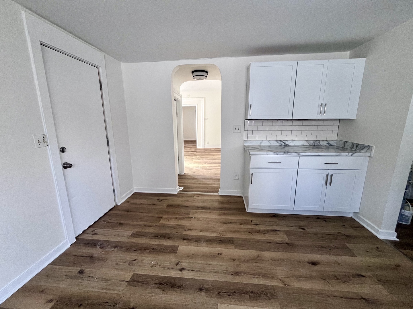 393 Wellington Avenue #2, Elgin, IL 60120