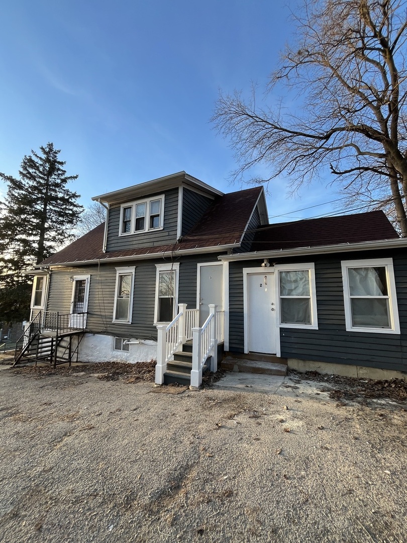 393 Wellington Avenue #2, Elgin, IL 60120