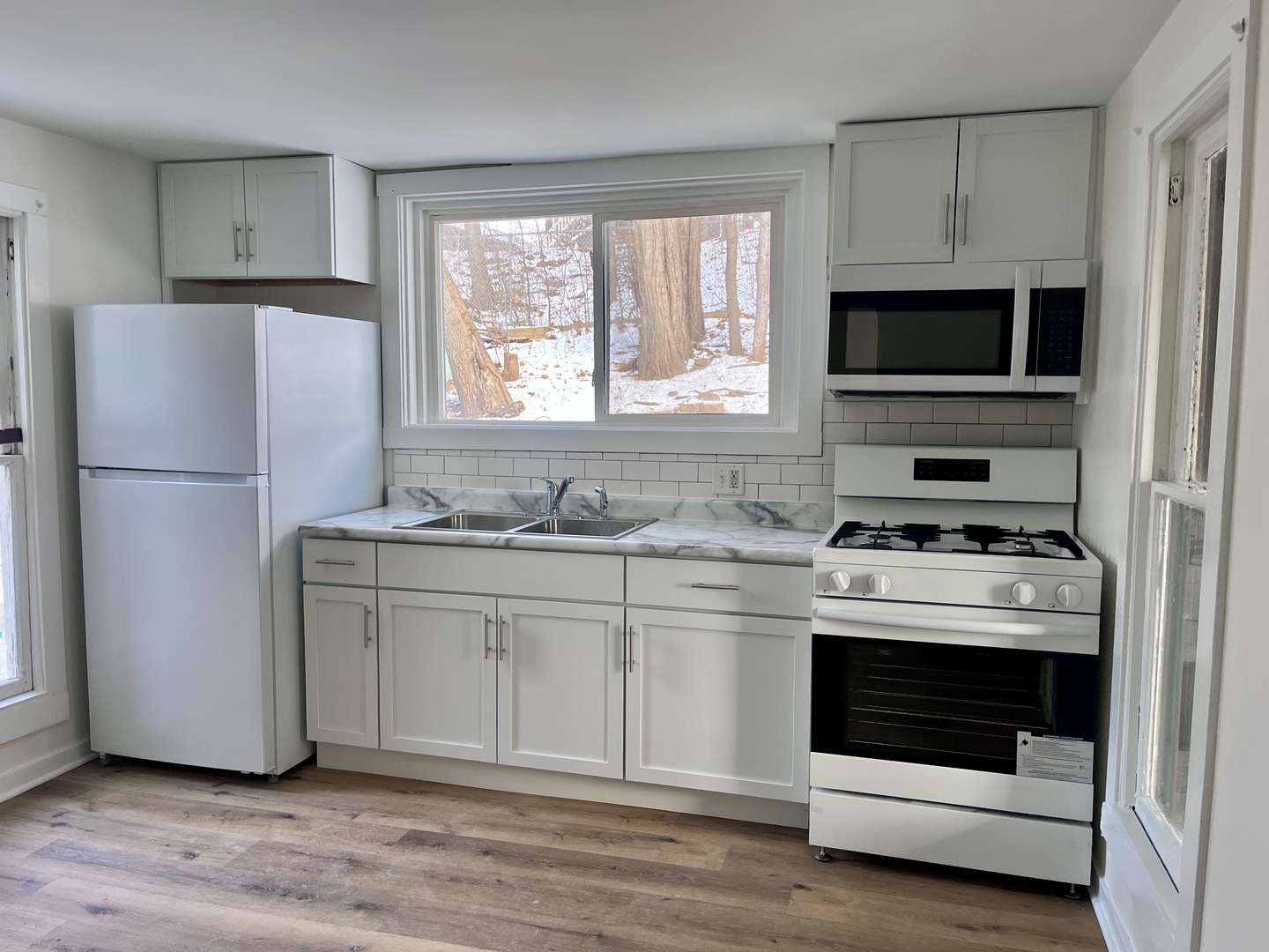 393 Wellington Avenue #2, Elgin, IL 60120