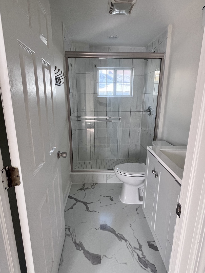 393 Wellington Avenue #2, Elgin, IL 60120