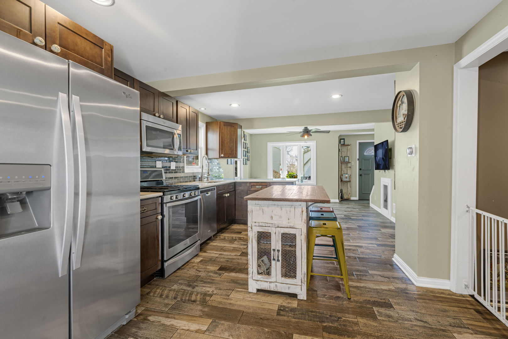 326 BELLEVUE Drive, Round Lake Park, IL 60073