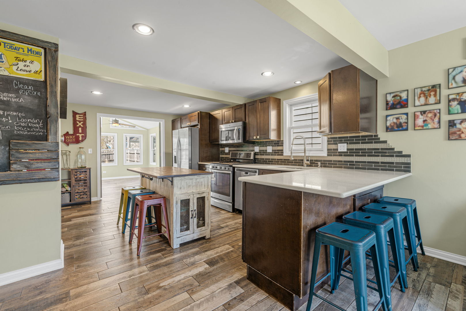 326 BELLEVUE Drive, Round Lake Park, IL 60073