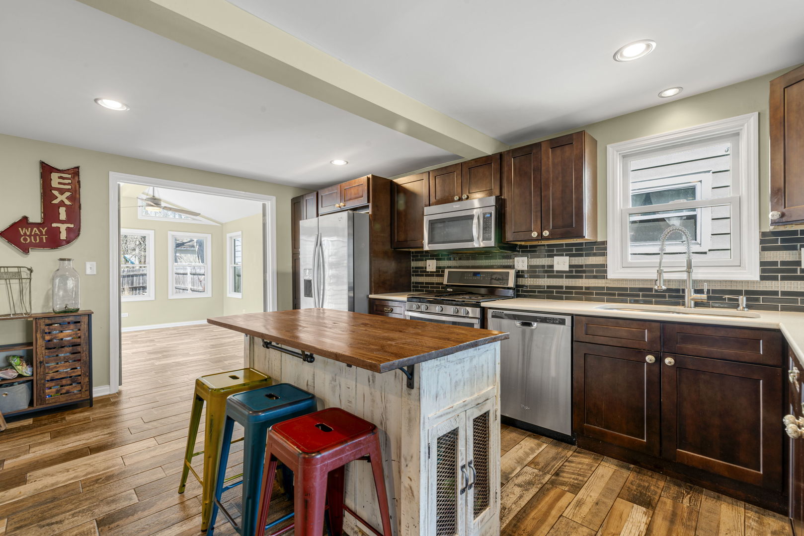 326 BELLEVUE Drive, Round Lake Park, IL 60073