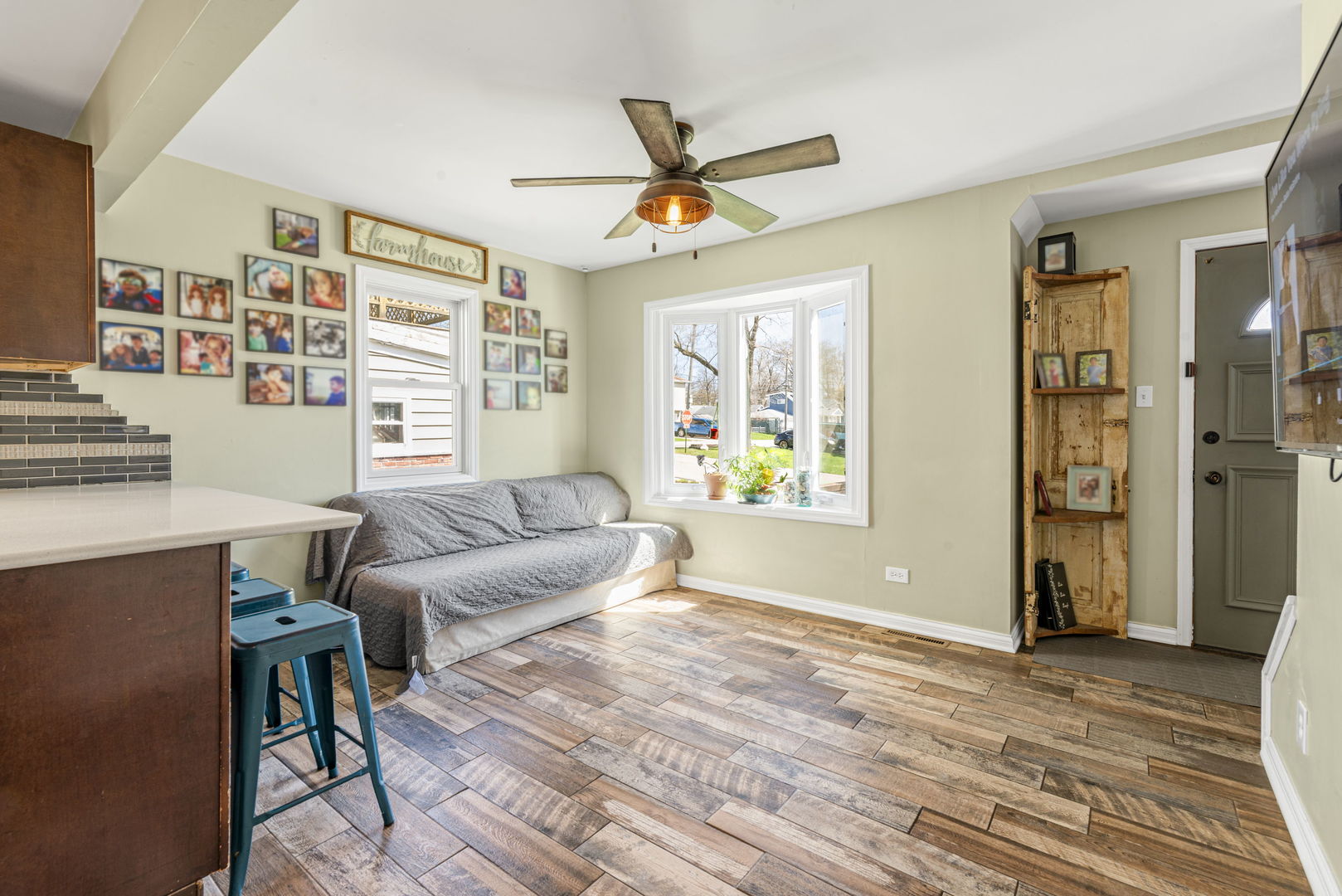 326 BELLEVUE Drive, Round Lake Park, IL 60073