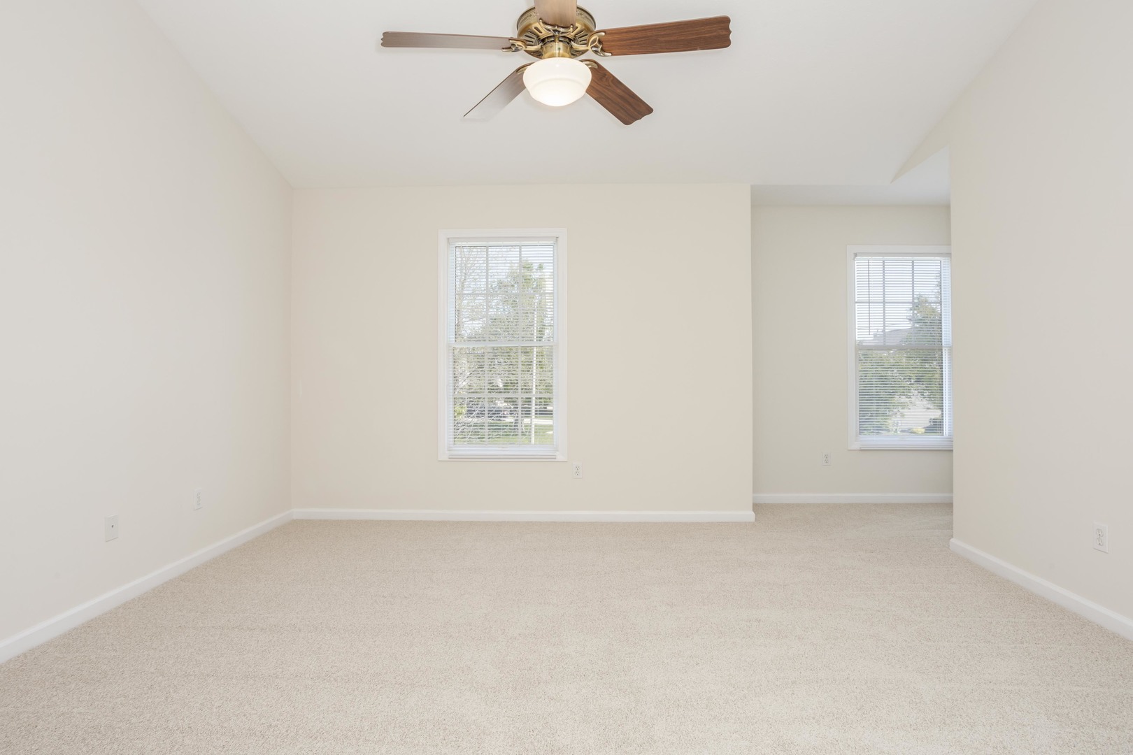 923 E Shelbourne Drive #923, Normal, IL 61761
