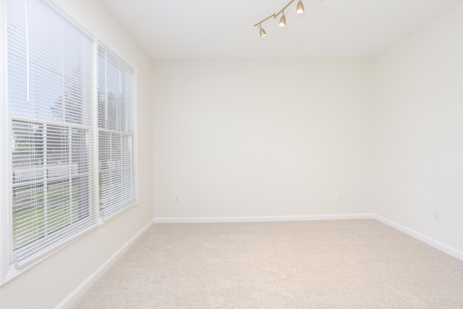 923 E Shelbourne Drive #923, Normal, IL 61761
