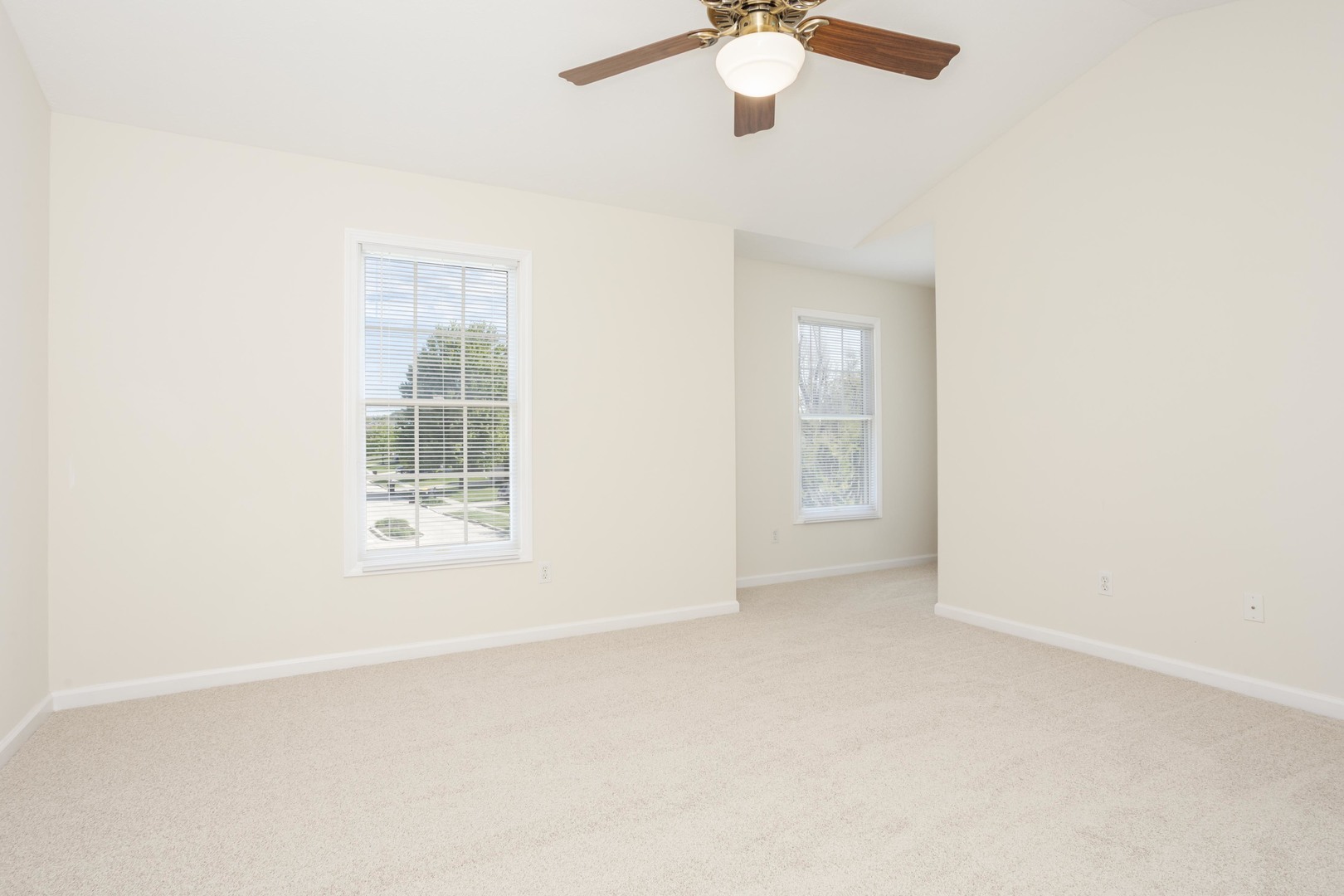 923 E Shelbourne Drive #923, Normal, IL 61761