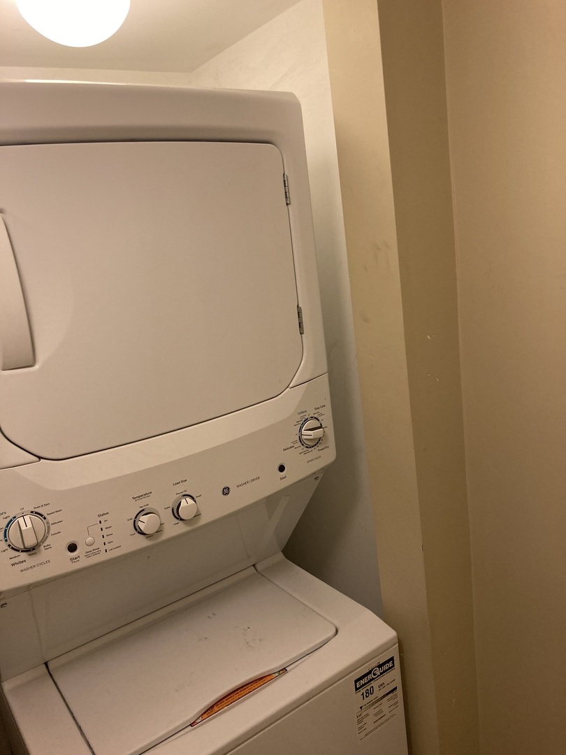 4041 S Calumet Avenue, Chicago, IL 60653