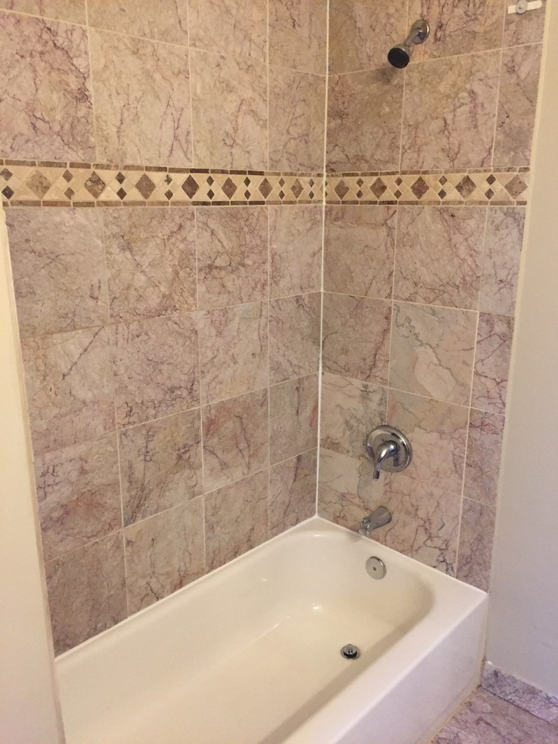 4041 S Calumet Avenue, Chicago, IL 60653