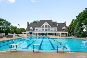 1720 Baybrook Lane, Naperville, IL 60564